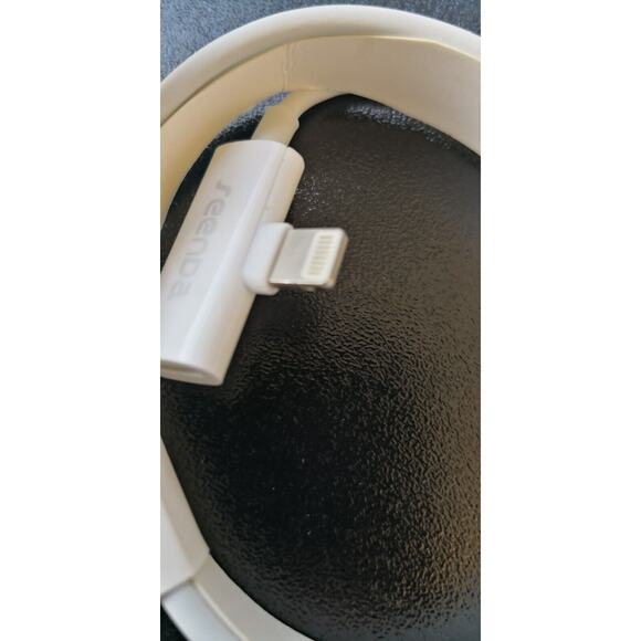 Seenda Splitter adapter 3ft dual charge and audio, call, data, cord cable iphone - Picture 2 of 4